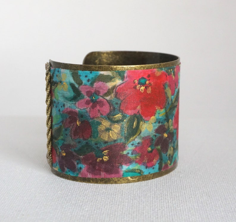 Bracelet manchette soie peint main, manchette fait main , bracelet avec fleurs, cadeau pour elle image 8