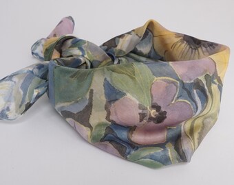 Foulard carré en soie peint main fleuri, foulard femme, bandana fleur, bracelet foulard, cadeau pour elle