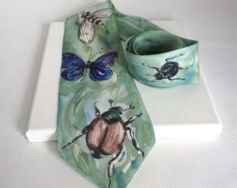 Corbata de seda pintada a mano con estampado de insectos, mariposa, libélula, escarabajo, corbata verde salvia, corbata de mujer, corbata de hombre