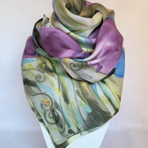 Hand-painted silk scarf with floral pattern: 90 x 90 cm, pale yellow, green, pink