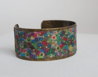 Pulsera de metal y seda pintada a mano con estampado de lunares de colores, joyería boho hecha a mano, regalo para mujer