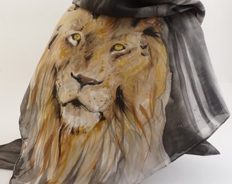 Foulard en soie peint main avec lions et lionnes, écharpe chat, foulard en soie noir, cadeau pour femme