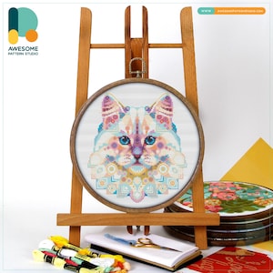 Patrón y kit de punto de cruz "Gato siberiano mandala": Arte moderno de bordado en punto de cruz, CS2407