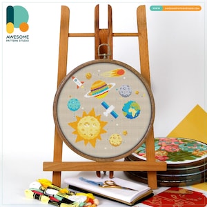 Kit e padrão de ponto cruz do Sistema Solar - Arte moderna em bordado, amostra de bordado para artesanato criativo, CS525