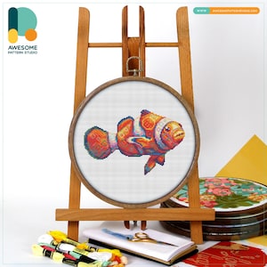 Clownfish Cross Stitch Pattern and Kit: Modern Needlework Art for Simple Cross Stitch and Hoop Art Enthusiasts, CS1319