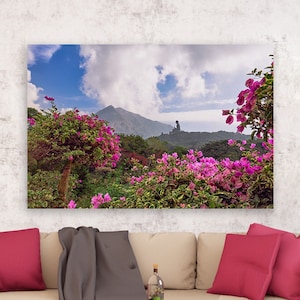 Impresión sobre lienzo de un paisaje de flores cerca del Gran Buda, póster de Lantau de Hong Kong, grandes pinturas murales artísticas, póster de la isla de China.