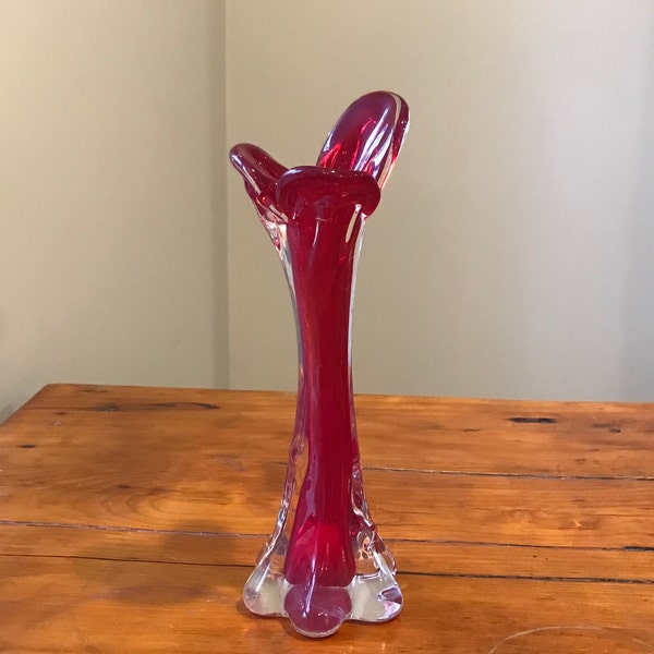 Vintage Red Blown Glass Swung 3 Finger Vase with Flower Petal Base MCM decor, Mid Century Vase, Vintage Art Glass, Fun Colourful Style