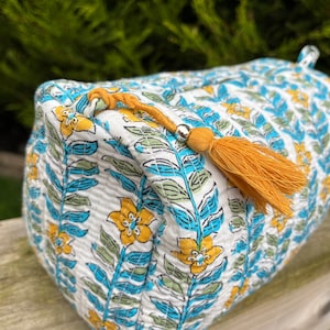 Trousses de maquillage et de toilette, trousse à cosmétiques matelassée imperméable, cadeau d'anniversaire pour fille ou femme, petite trousse à cosmétiques, trousse beauté bohème pour les vacances, porte-monnaie
