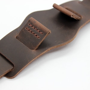 Handmade Red Brown Leather Bund Watch Strap: 20-22mm