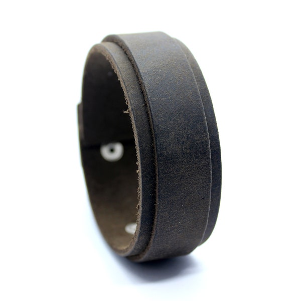Vertigo grunge brown leather wide wristband bracelet for men 1 inch adjustable  | Narrow unisex wrist bracelet for gift | Engraving on top