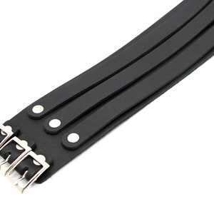 L580 - Polsino in pelle con tripla fibbia largo 2 pollici per lei, bracciale da donna a tre strisce, regalo in pelle brillante per la fidanzata, ecc.