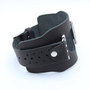 A-Racer leather wide cuff apple watch band 38mm 40mm 42mm 44mm rally style, Apple iWatch strap bracelet series 2-6 handmade SOFT leather
