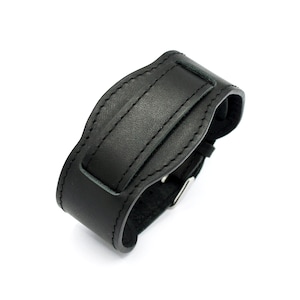 M18 - Military Style Leather Bund One Piece Watch Strap Curved Pad: 18mm 20mm Lugs