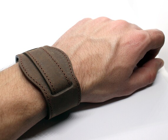 leather bund strap