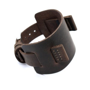 エクスプローラー - タバコ色のカーフスキンレザーカフウォッチストラップ 18mm 20mm 22mm キャッチステッチデザイン | グランジスタイルのギフト用生革製ウォッチストラップ