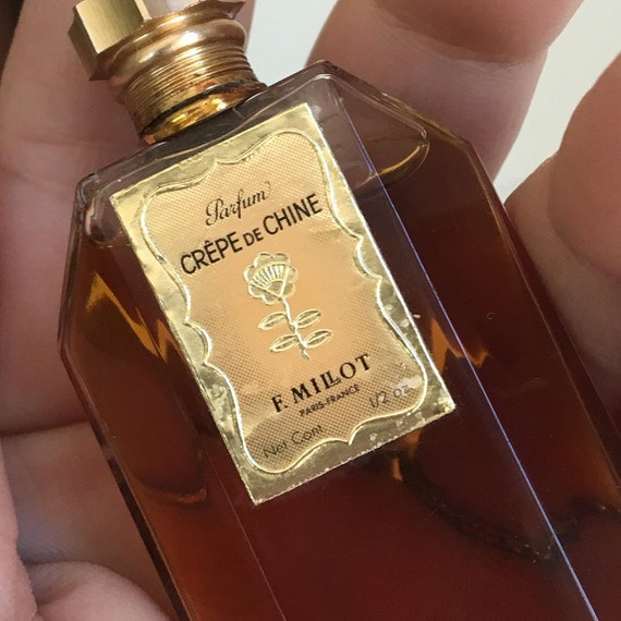 parfum f