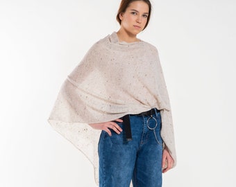 Assymetrischer Strick Poncho, Oversized Mesh Strick Poncho, Sheer Strick Poncho für den Sommer, Creamy White Light Sommer Cape