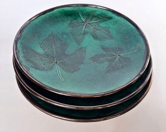 13.4 Inch Handmade Green Ceramic Dish / Round Serving Tray / Handmade Ceramic Tray / Housewarming Gift