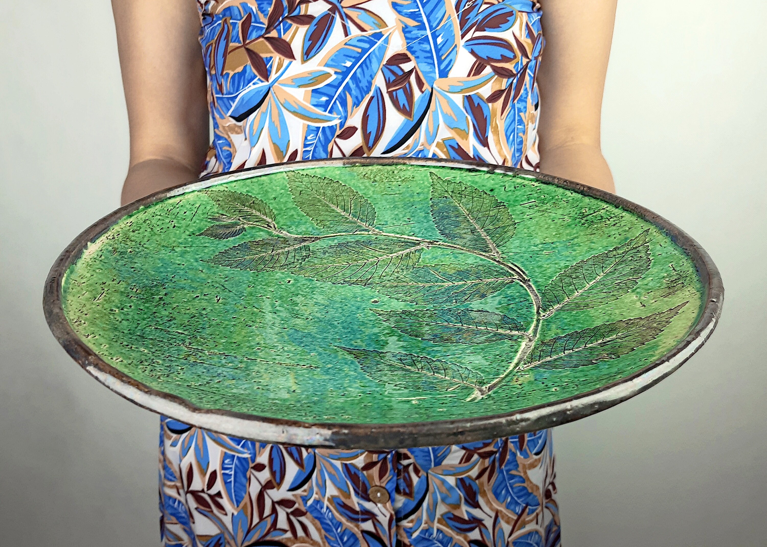 Ceramic green serving tray 13.4' inch Round platter Etsy