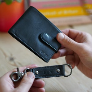 Cartera de cuero plegable personalizada y llavero - Accesorios personalizados para hombre / Regalo perfecto para el Día del Padre, un gran regalo para papá o abuelo