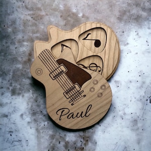Guitar pick case, guitar pick holder, pick holder,