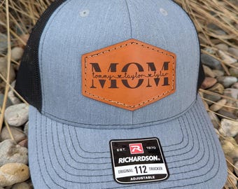 Gorra Richardson 112 con parche de cuero grabado a láser personalizada - MAMÁ personalizada con nombres de niños Cuero real cosido a mano