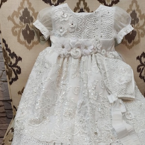 ¡¡Envío gratis!! Hermoso vestido de bautizo blanco, decoraciones florales, vestido de bautizo, hermoso vestido ropon blanco para bautizo