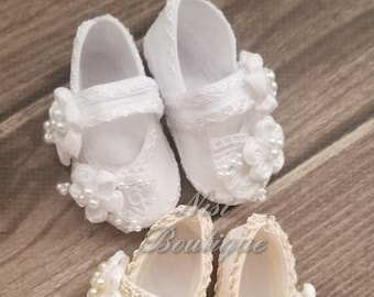 Schöne Taufe Baby Mädchen Schuhe, Elfenbein oder Weiß Taufschuhe Mädchen, Baby Mädchen Schuhe, Ivory Baby Mädchen Schuhe, Weiße Baby Schuhe
