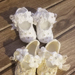 Hermosos zapatos de bautismo de niña, marfil o blanco Bautizando zapatos de niña, zapatos de niña, zapatos de marfil para bebé, zapatos blancos para niñas