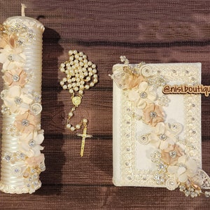 Frete grátis!! Lindo conjunto de velas para Primeira Comunhão ou Confirmação, cor marfim, com Bíblia em espanhol completa e lindo rosário