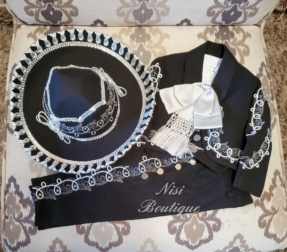 Unsere Liebe Frau von Guadalupe Wunderschöner 6-teiliger Jungen Charro-Anzug, Schwarz mit Silber Charro-Anzug mit Hut, Charro-Outfit, Mariachi-Anzug