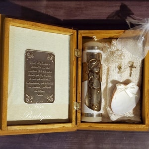 Beautiful Baptism Wood Box Candle Set, Christening 6 Pieces Set, Embossing Girl Design, Color Ivory, Vela de Bautizo con Caja De Madera.