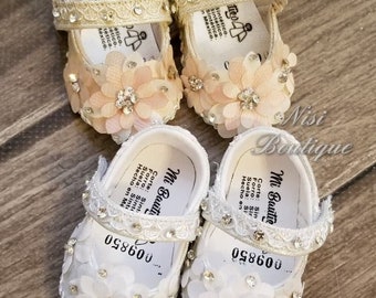 Beautiful Baptism Girl Baby Shoes, Ivory or White Christening Girl Shoes, Baby Girl Shoes, Ivory Baby Girl Shoes, White Baby Girl Shoes.