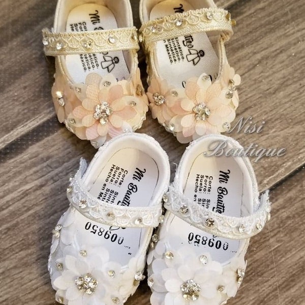 Beautiful Baptism Girl Baby Shoes, Ivory or White Christening Girl Shoes, Baby Girl Shoes, Ivory Baby Girl Shoes, White Baby Girl Shoes.