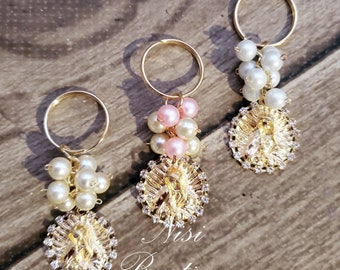 12 Pieces of Favors, Beautiful Keychain of Gold White, Beige or Pink Our Lady Guadalupe, Baptism Favors, Baby Shower Favors, Keychain Favors