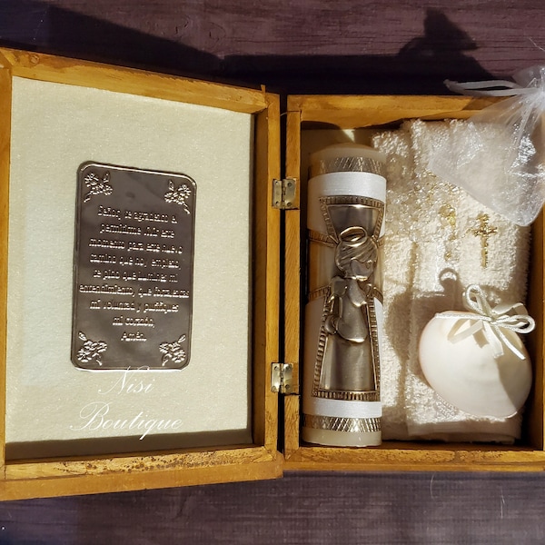 Beautiful Baptism Wood Box Candle Set, Christening 6 Pieces Set, Embossing Boy Design, Color Ivory, Vela de Bautizo con Caja De Madera.