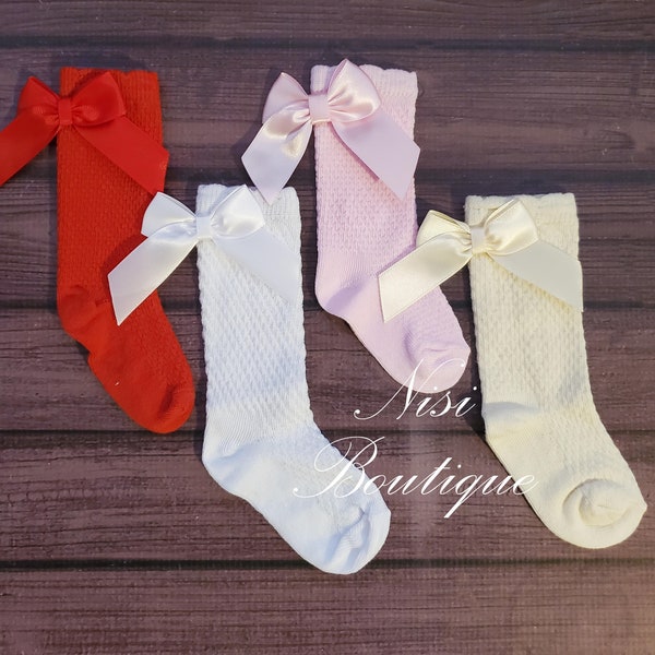 Beautiful Bow Socks, Colors White, Ivory, Pink or Red, Nylon, Perfect for Special Occasion, Girl Outfit, Bow Socks, Calcetitas con Moño