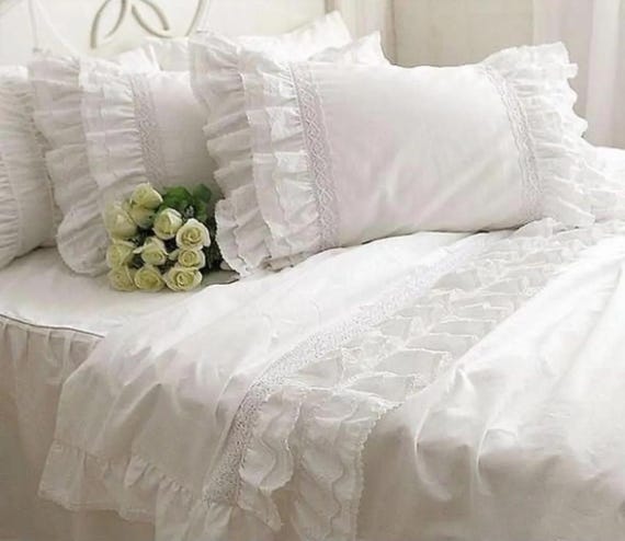 Weißes/beiges Bettwäsche-Set mit Rüschenkante und Spitze – Türkische Premium-Baumwolle, luxuriöser Landhausstil, romantisches Bettwäsche-Set mit Cottage-Kern, Geschenkidee zu Weihnachten