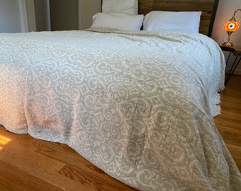 Ada King/Queen size muslin soft quilt, Turkish Cotton Blanket, Bedspread, coverlet, 100”x110inch