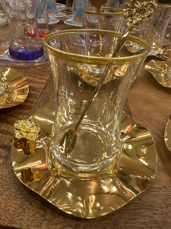 Design speciale dipinto a mano, set di bicchieri da tè turco con