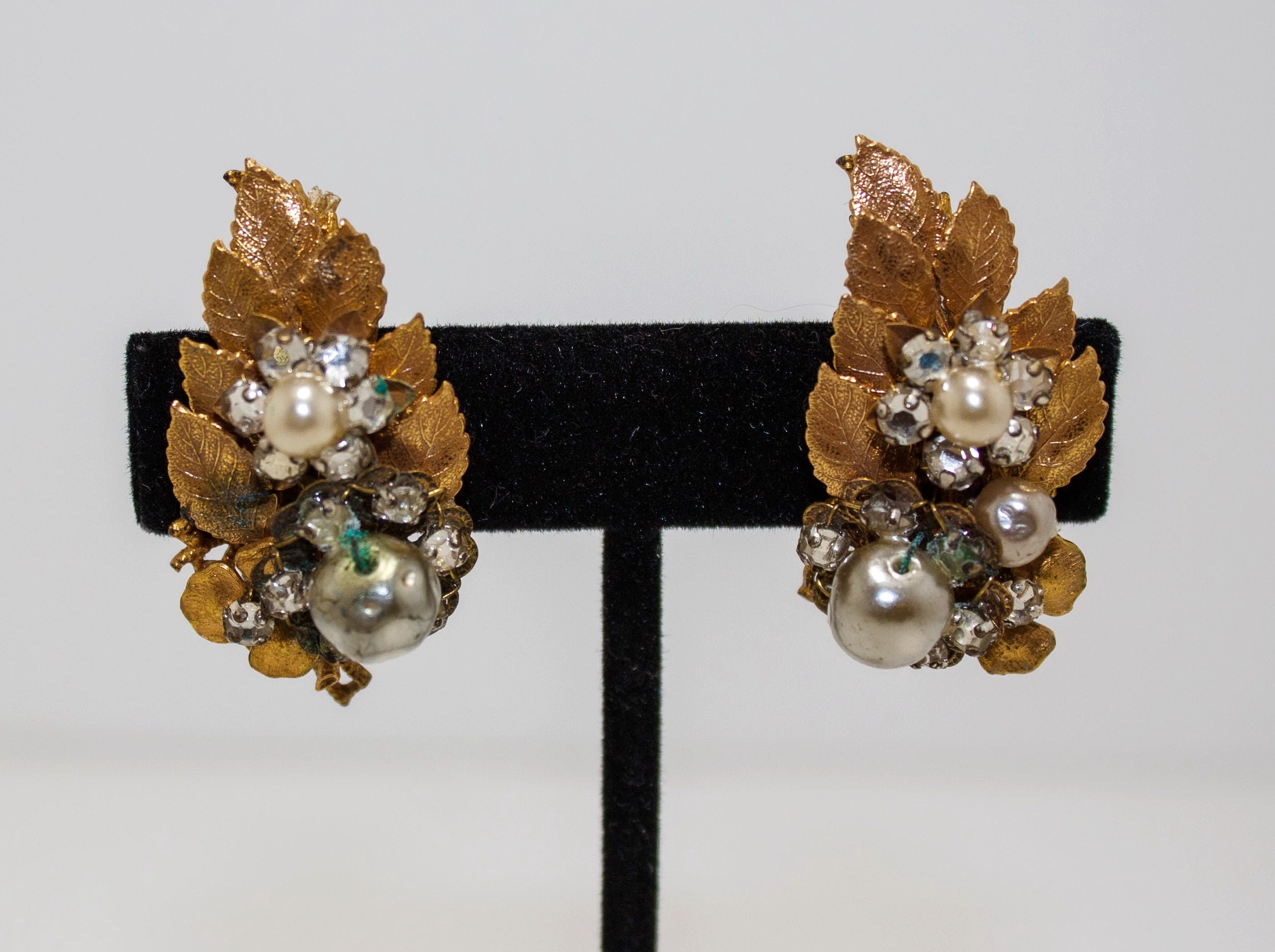 Vintage Gold Leaf Pearl and Rhinestone Clip On Earrings