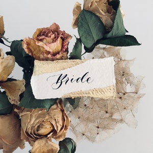 Segnaposto per matrimonio su carta fatta a mano con bordi in foglia d'oro - Calligrafia scritta a mano - Segnaposto - Segnaposto - Segnaposto