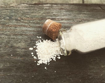 Cascarilla Powder for protection rituals and banishing spells | Witchcraft spells and herb supplies for beginner, starter or spell kits