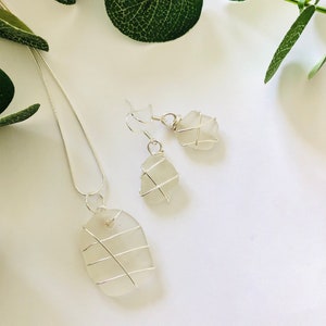 Sea Glass Necklace Set UK, Silver wire wrapped necklace, White Sea Glass Necklace UK, Beach Wedding necklace, bespoke necklace beads