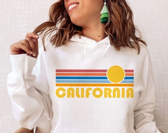 カリフォルニア フーディー レトロ サンセット：ユニセックス コットンブレンド スウェットシャツ - パーソナライズ可能