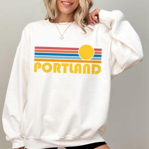 Bluza z kapturem Retro Sunset Portland Oregon – unisex z okrągłym dekoltem