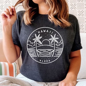 Hawaii Graphic T-Shirt: Unisex Aloha State Design