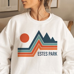 Estes Park Colorado Sweatshirt: Retro Unisex Crewneck