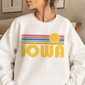 Retro Sunset Iowa Sweatshirt: Unisex Crewneck