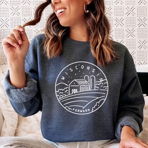 Wisconsin State Design, Unisex Crewneck Wisconsin Sweatshirt - Personalization Available